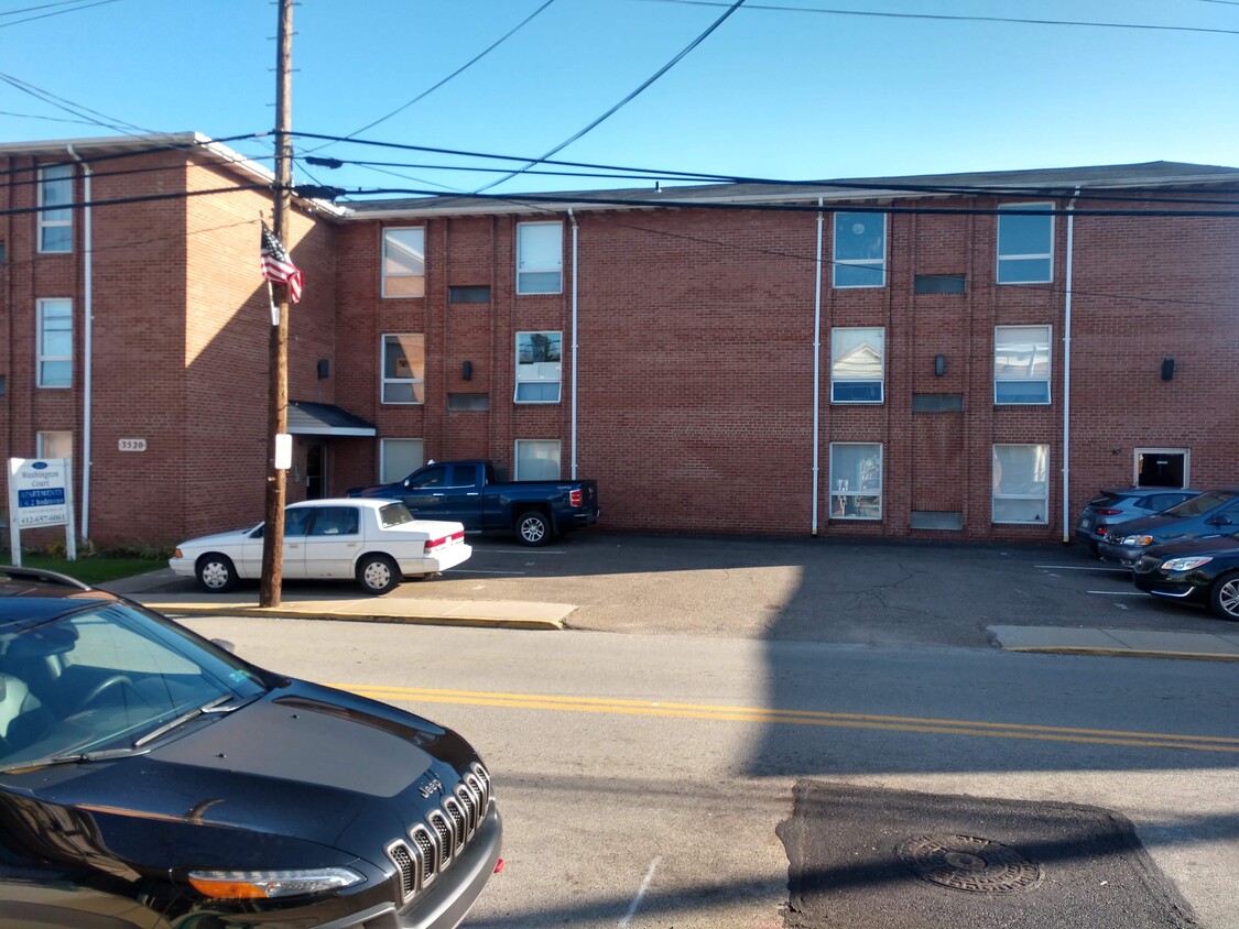 Primary Photo - 3520 Washington Ave