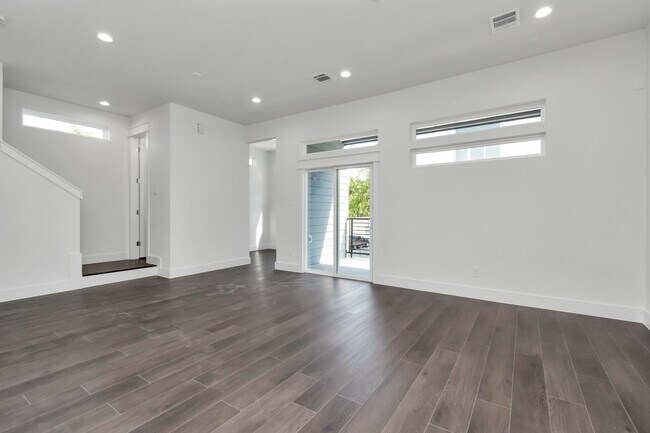 Building Photo - 4722 Independence Heights Ln
