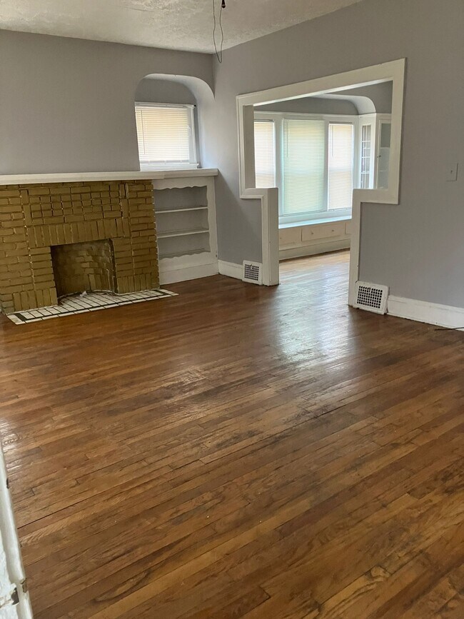 Foto del edificio - 3688 E 154th St