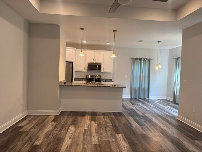 Foto del edificio - 5791 Kellie Dr