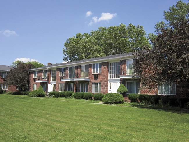 Building Photo - The Presidents Village