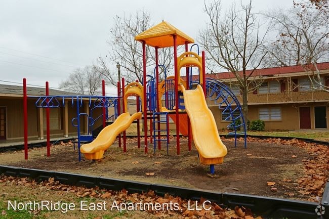 Building Photo - 1409 Lancewood Dr NW