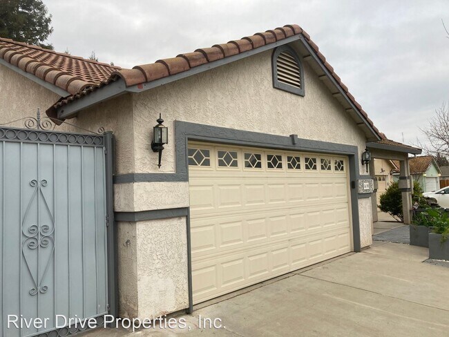 Building Photo - 3 br, 2 bath House - 3690 Avocet Court