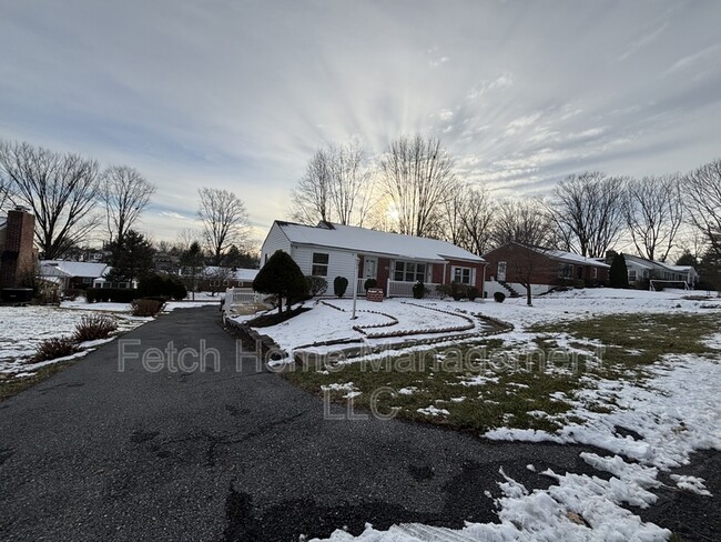 Building Photo - 1766 Linwood Ave