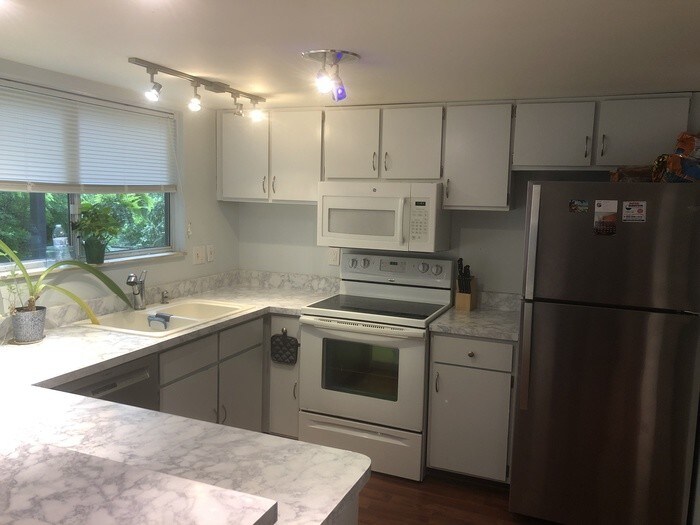 Foto principal - 246 Dunbarton Ct
