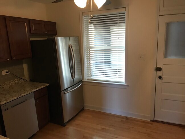 Foto del edificio - 3550 N Newcastle Ave