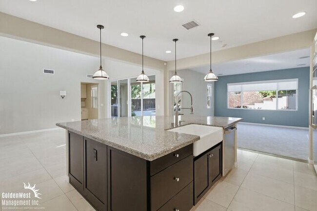 Foto del edificio - Beautifully Appointed 5Bdm 4Ba Home Located in San Marcos!