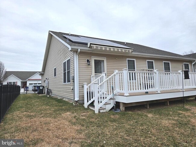 Building Photo - 5 Harcourt Dr