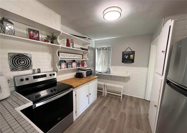 Foto del edificio - 3311 Marbury Dr