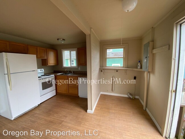 Foto del edificio - 1 br, 1 bath House - 684 1/2 S. 10th St