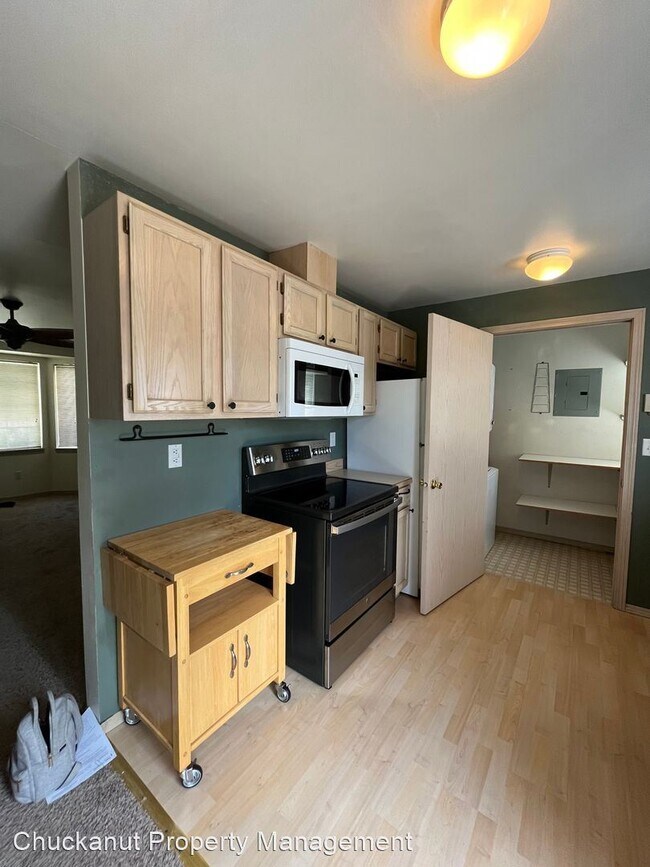 Building Photo - 2 br, 1 bath House - 1245 Puget St. #9