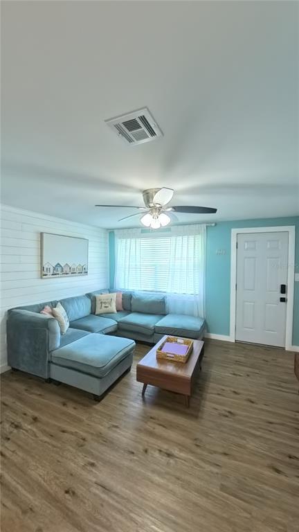 Building Photo - 10517 114th Terrace N