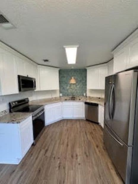 Kitchen - 10713 Plummer Cir