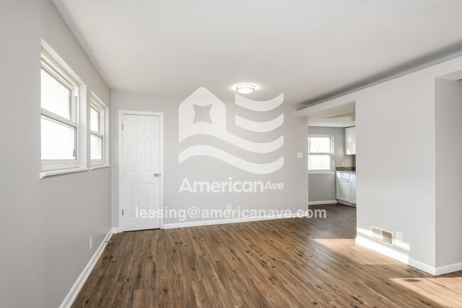 Building Photo - 142 Monteith Cir