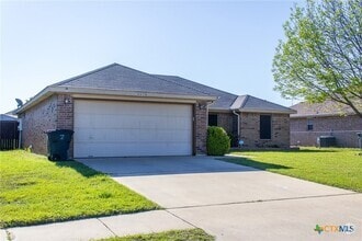 Building Photo - 4406 Bowles Dr