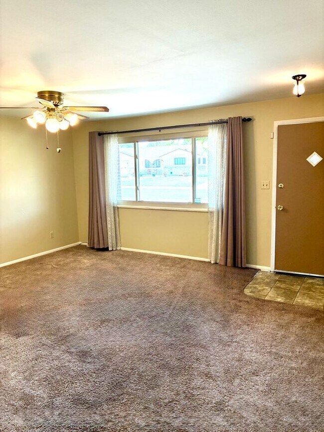 Foto del edificio - 4 Bedroom, 2 Bathroom Ranch