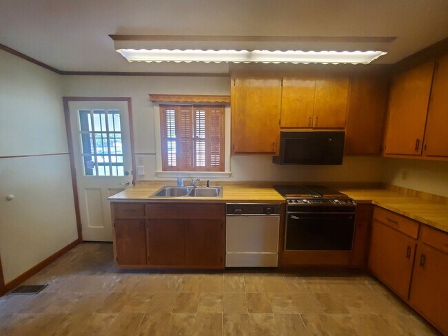 Foto del edificio - 801 Glensford Dr