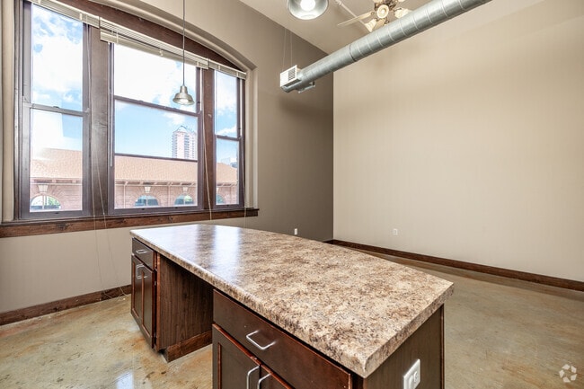 1BR, 1BA - 740 SF - Living Room - Rumely Lofts