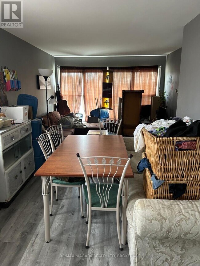 Photo du bâtiment - 7267 Fern Ave