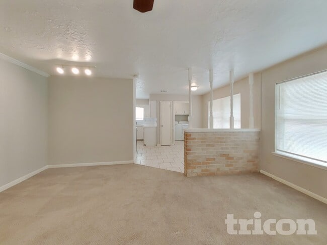 Foto del edificio - 12027 Arrowhead Glen Dr