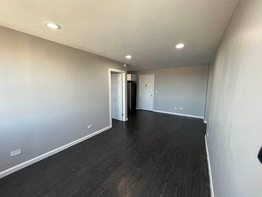 Foto del edificio - 2 bedroom in BRONX NY 10468