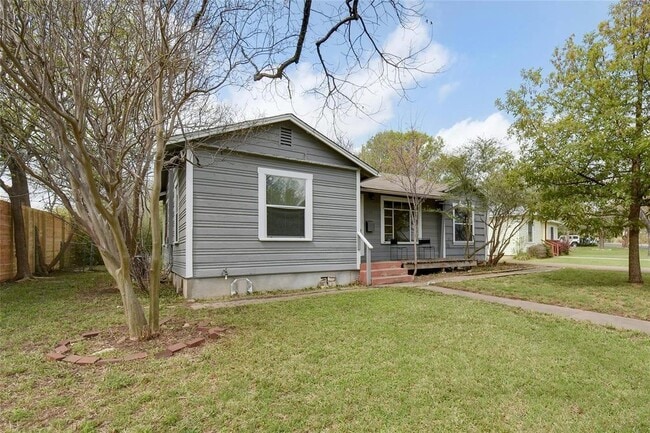 Building Photo - 5110 Valley Oak Dr