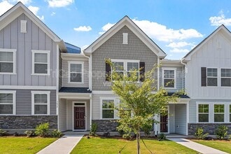 Building Photo - 1636 Singing Bird Trl