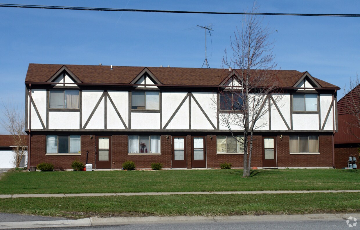 Primary Photo - 7440 Whitcomb St