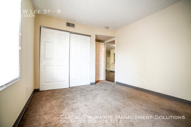 Building Photo - 156 W Lee St