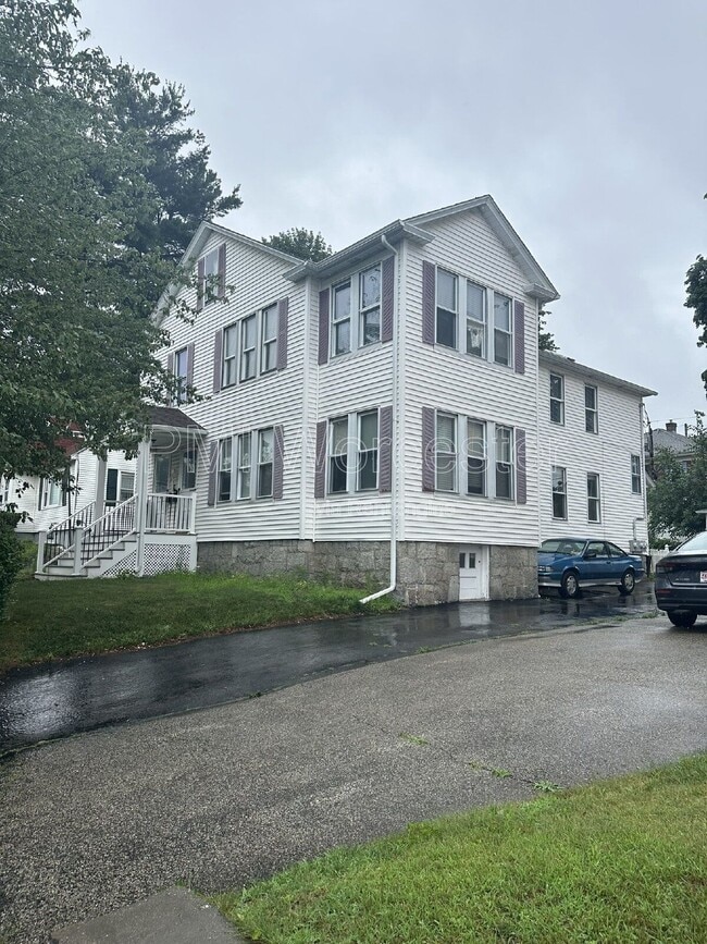 Building Photo - 69 Upsala St