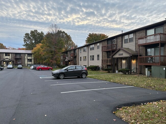 Building Photo - Brookside Commons