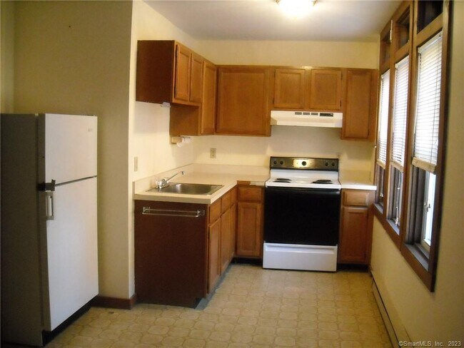 Building Photo - 175 Minerva St