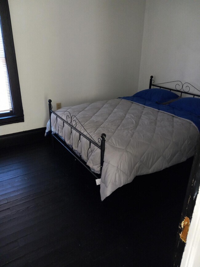 Bedroom - 204 State Fair Blvd