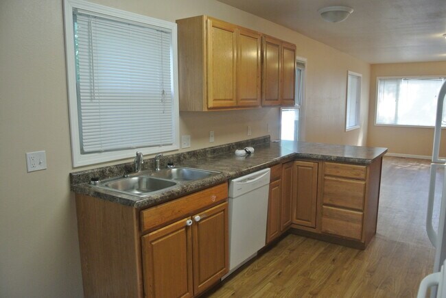 Foto del edificio - 3 Bedroom House!