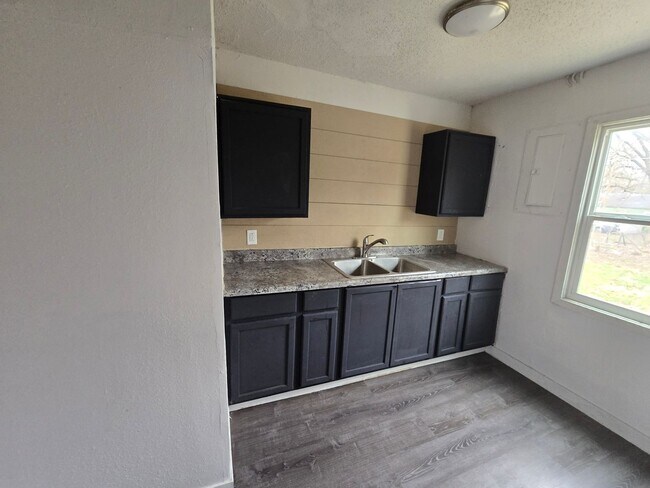 Foto del edificio - 2 bed 1 bath house