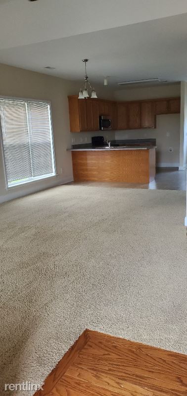 Building Photo - 718 Cobblestone Dr