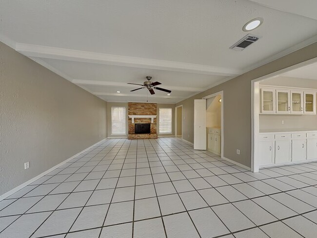 Building Photo - 1906 Tucumcari Dr