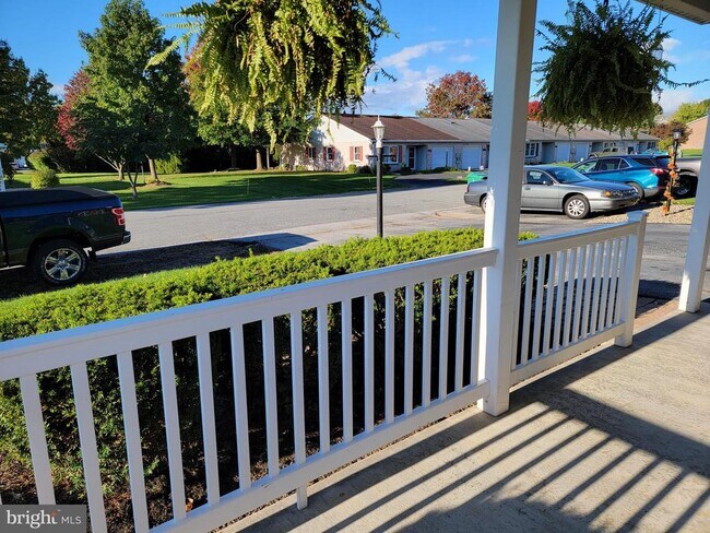 Foto del edificio - 2367 McCleary Dr