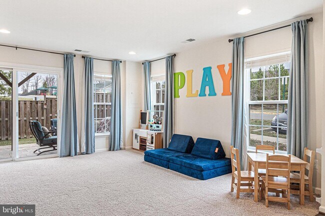 Foto del edificio - 11900 Waterton Lake Ln