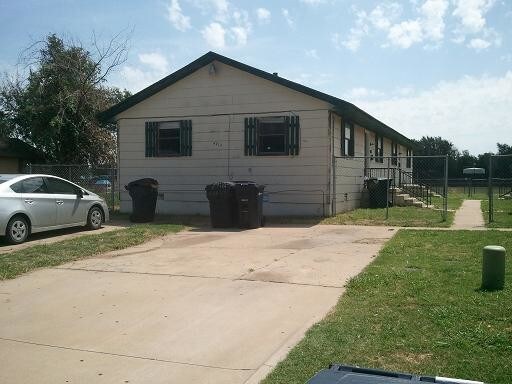 Primary Photo - 4714 S Youngs Blvd