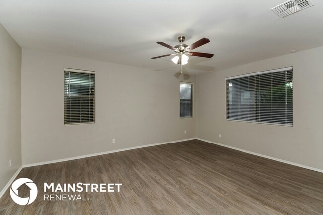 Foto del edificio - 17039 W Ipswitch Way