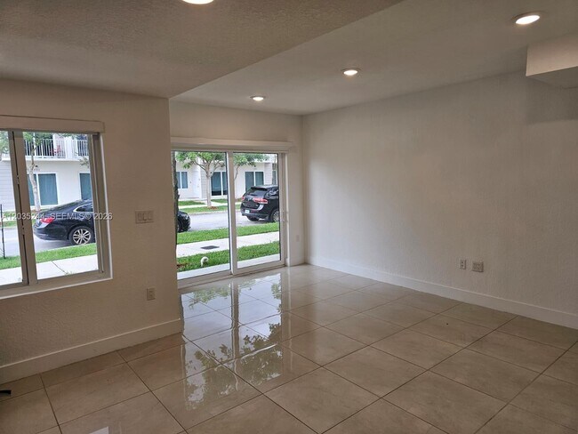 Foto del edificio - 25806 SW 144th Ct