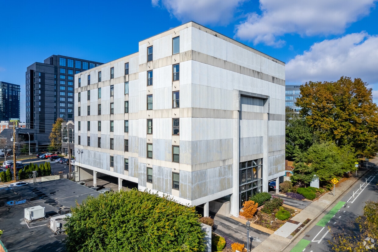 Spence Manor 11 Music Sq E Nashville, TN