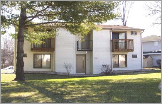 Primary Photo - 905 N Oak St