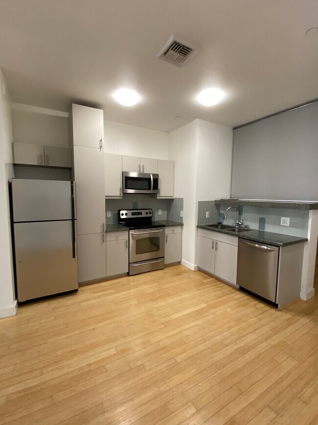 Building Photo - 3810 Wilshire Blvd