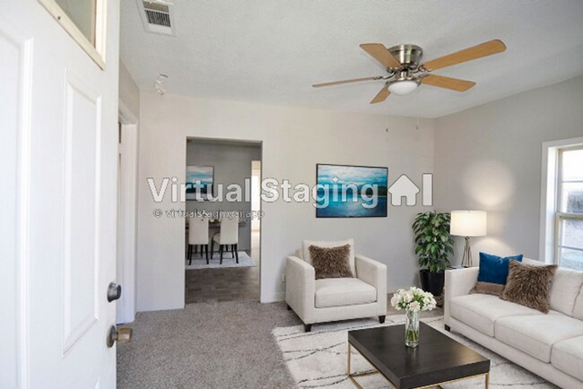 Building Photo - Remodeled 2-1-1 in White Settlement!