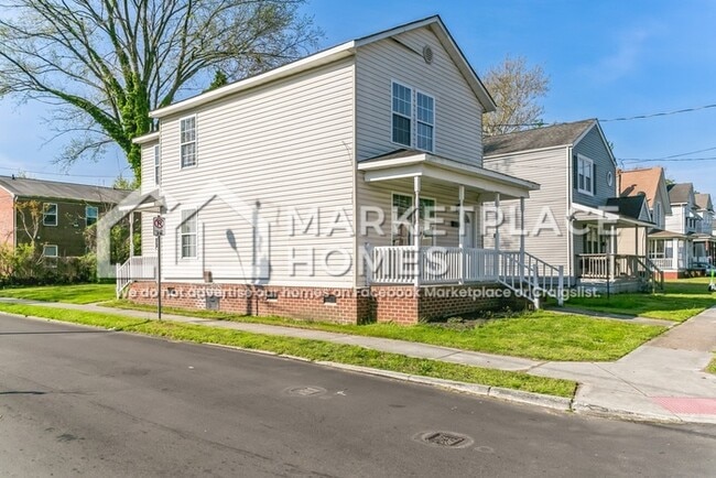 Building Photo - 781 C Ave
