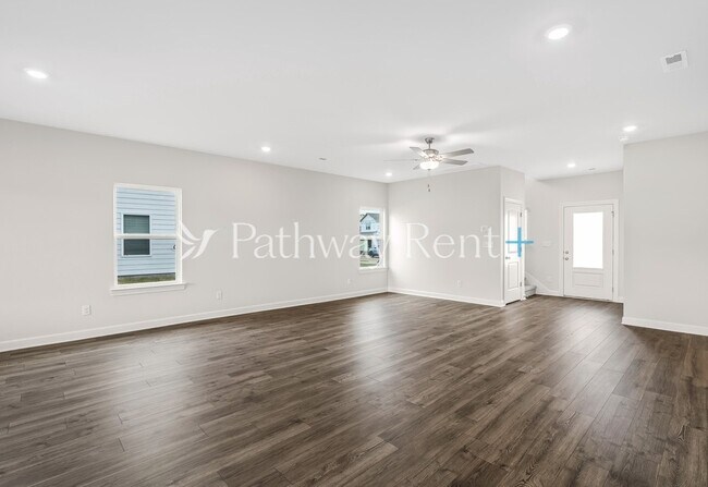 Building Photo - 2411 Nabali Wy