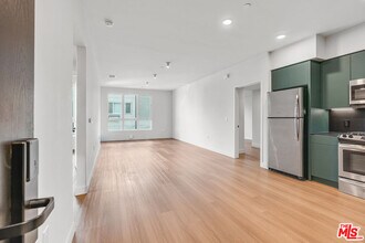 Building Photo - 10601 Washington Blvd