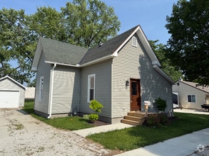 Building Photo - 204 S Main St